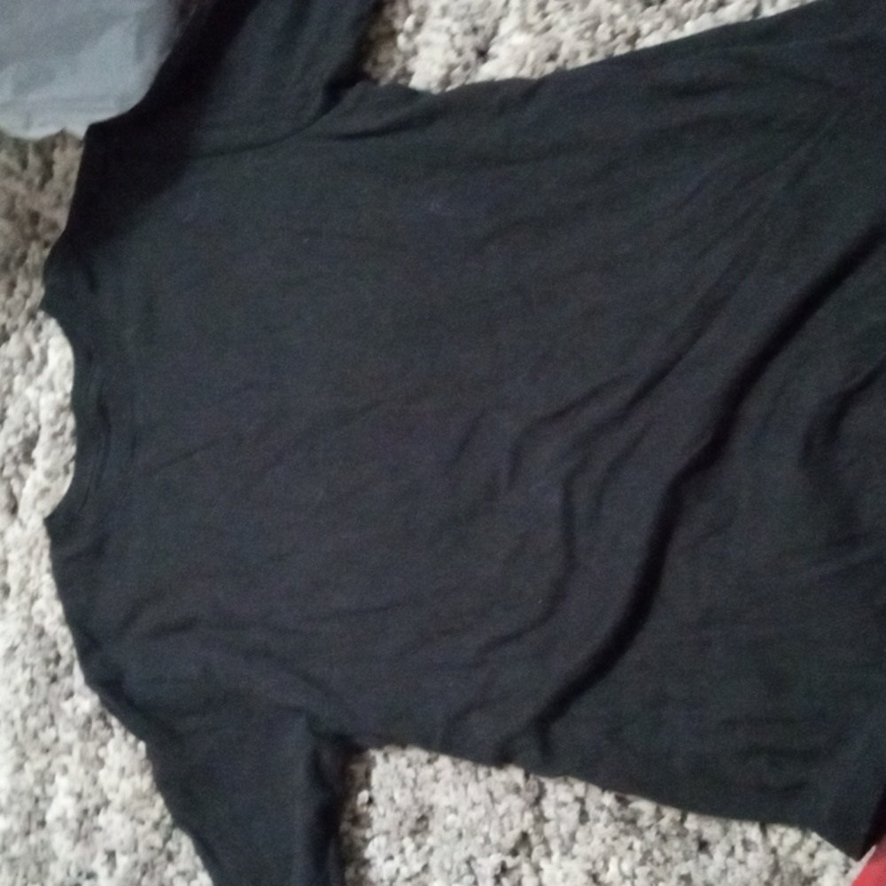 Plain black tshirt